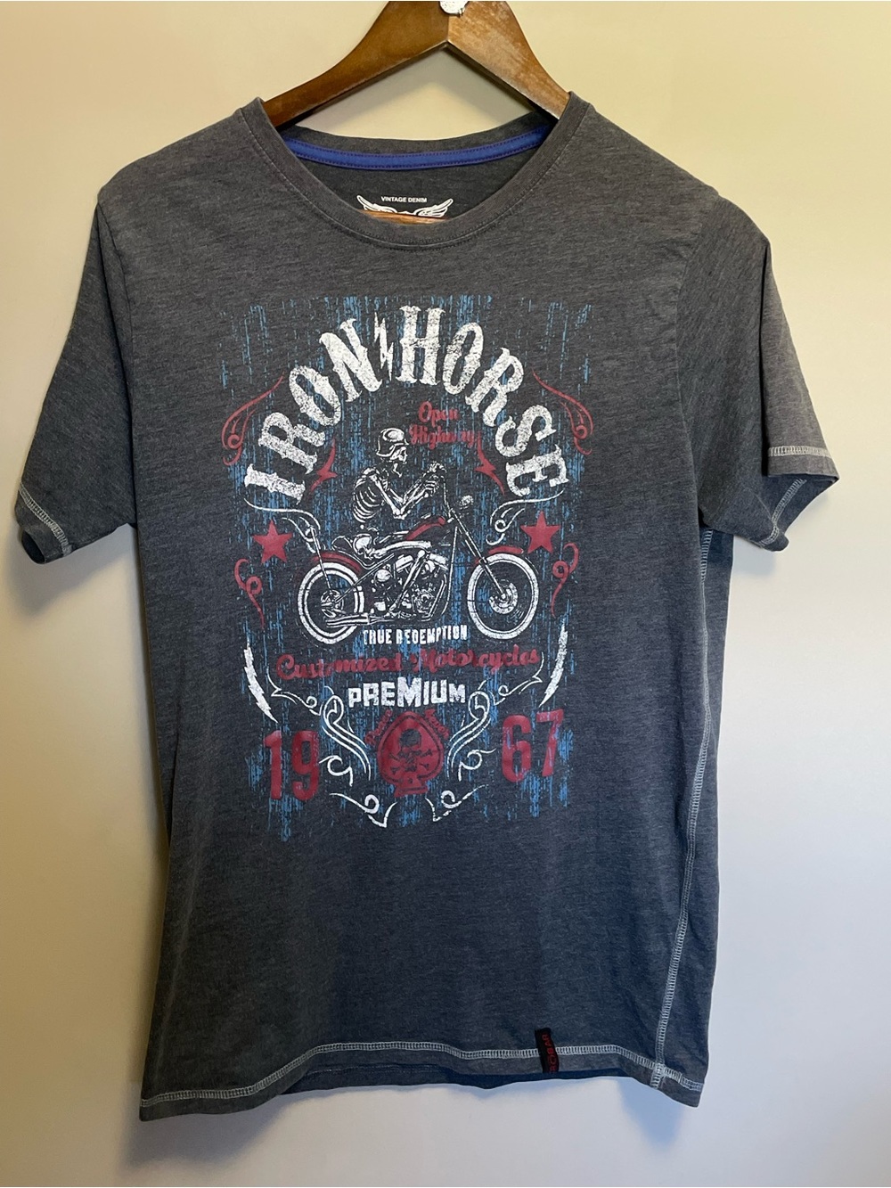 Krobar Authentic Clothing Y2K Iron Horse Skeleton Motorcycle Tee Men’s Medium